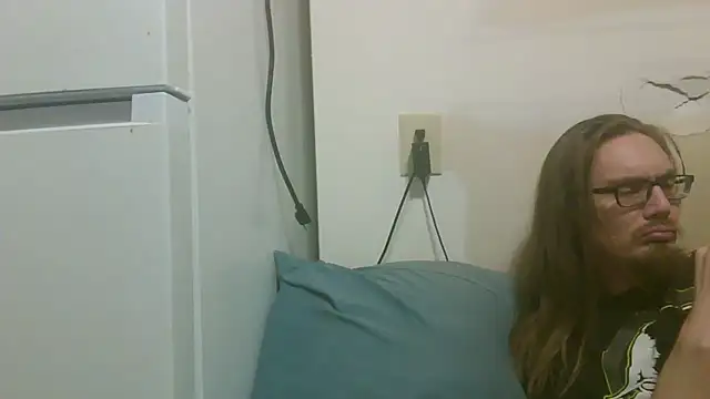 Snapshot of dandonn chatting on 04-09-26, 08:53 dandonn online show from 04-09-26, 08:53