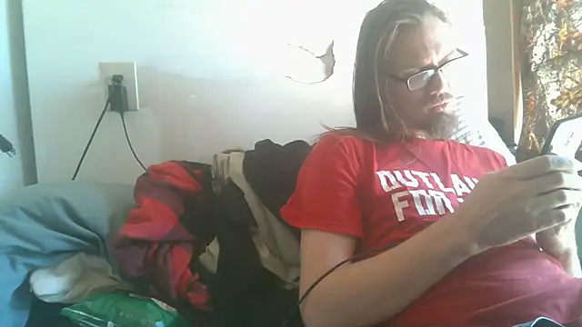Snapshot of dandonn chatting on 04-17-26, 04:10 dandonn online show from 04-17-26, 04:10