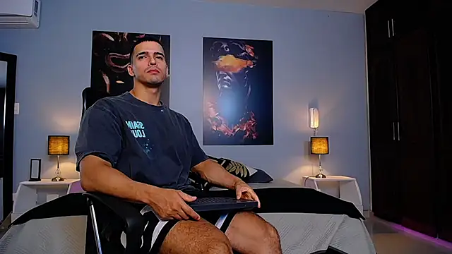 ChristopherBlack  online show from 09-10-25, 01:00