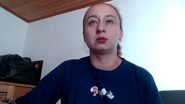 Snapshot of Milf_Valeria chatting on 05-22-26, 05:40 Milf Valeria online show from 05-22-26, 05:40