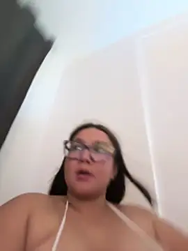 Kyleighc online show from 05-15-26, 11:34