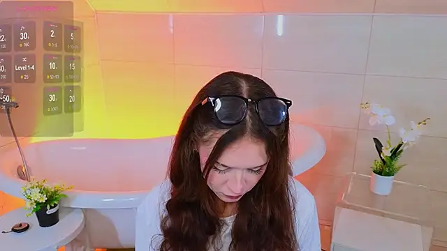 Snapshot of Adetta chatting on 09-16-25, 11:55 Adetta online show from 09-16-25, 11:55