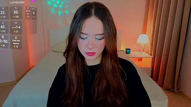 Snapshot of Adetta chatting on 11-13-25, 10:58 Adetta online show from 11-13-25, 10:58