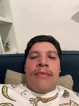 Snapshot of michael877675 chatting on 02-27-26, 05:29 michael877675 online show from 02-27-26, 05:29