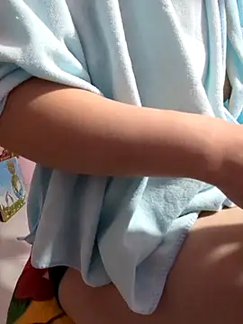 Snapshot of sasud2 chatting on 10-23-25, 02:05 sasud2 online show from 10-23-25, 02:05