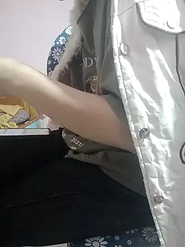 Snapshot of sasud2 chatting on 11-26-25, 01:28 sasud2 online show from 11-26-25, 01:28