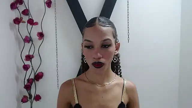 Snapshot of KittyLove_s chatting on 09-28-25, 02:17 KittyLove s online show from 09-28-25, 02:17