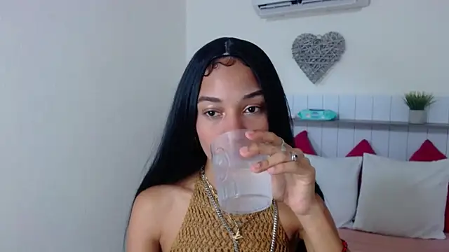 Snapshot of KittyLove_s chatting on 02-10-26, 07:40 KittyLove s online show from 02-10-26, 07:40