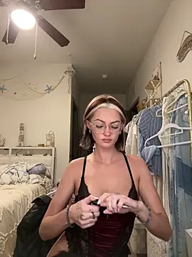 imtessaxoxo online show from 11-06-25, 03:40