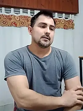 Snapshot of Bradd_32 chatting on 06-24-26, 02:43 Bradd 32 online show from 06-24-26, 02:43