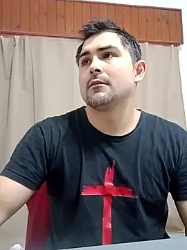 Snapshot of Bradd_32 chatting on 07-05-26, 06:04 Bradd 32 online show from 07-05-26, 06:04