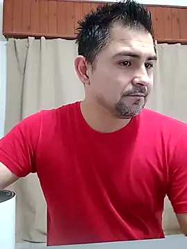 Snapshot of Bradd_32 chatting on 07-07-26, 11:47 Bradd 32 online show from 07-07-26, 11:47