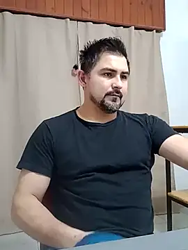 Snapshot of Bradd_32 chatting on 07-19-26, 07:01 Bradd 32 online show from 07-19-26, 07:01
