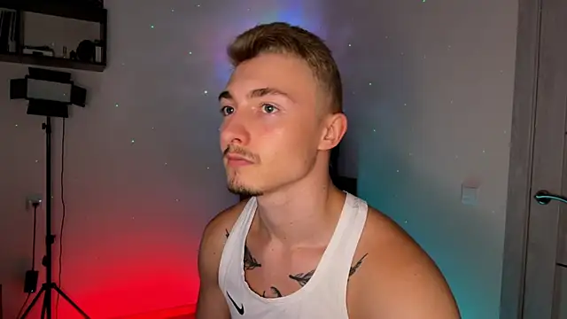 Artur  Skott online show from 10-14-25, 05:58