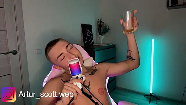 Artur  Skott online show from 12-04-25, 10:18