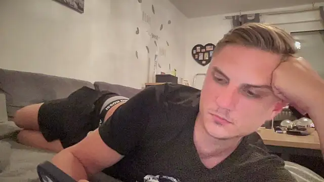 Sweetbooy90 online show from 06-13-26, 08:07