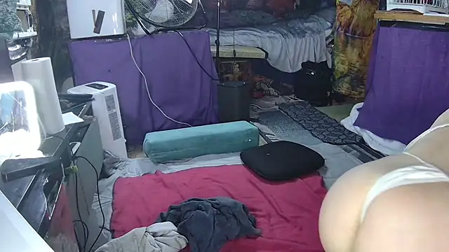 aquafoxy online show from 04-16-26, 06:25