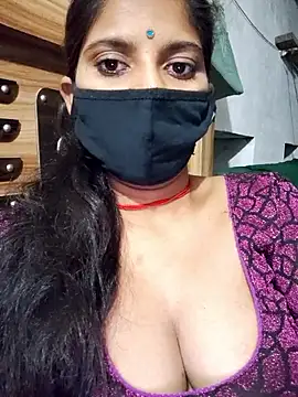 Daisygirl9 online show from 06-17-26, 05:03