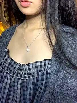 Nhinhi18 online show from 11-14-25, 05:11