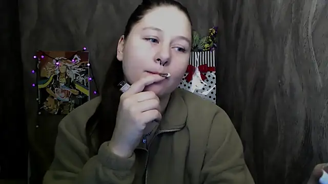 Linda S  online show from 11-24-25, 03:56