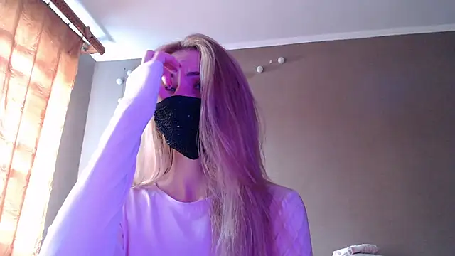 Snapshot of Iris_lave chatting on 09-18-25, 10:28 Iris lave online show from 09-18-25, 10:28