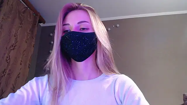 Snapshot of Iris_lave chatting on 09-26-25, 04:11 Iris lave online show from 09-26-25, 04:11