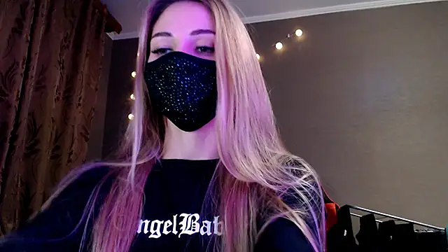 Snapshot of Iris_lave chatting on 12-01-25, 08:03 Iris lave online show from 12-01-25, 08:03