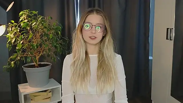 zegoii online show from 09-14-25, 01:21