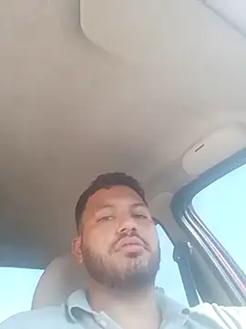 Snapshot of Frank0021 chatting on 03-29-26, 08:31 Frank0021 online show from 03-29-26, 08:31