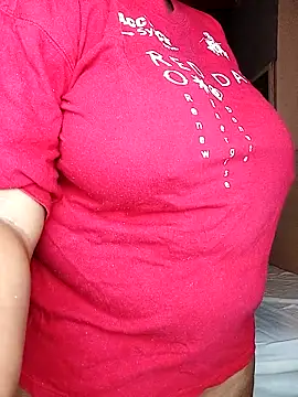 Snapshot of Moretl chatting on 10-20-25, 09:04 Moretl online show from 10-20-25, 09:04