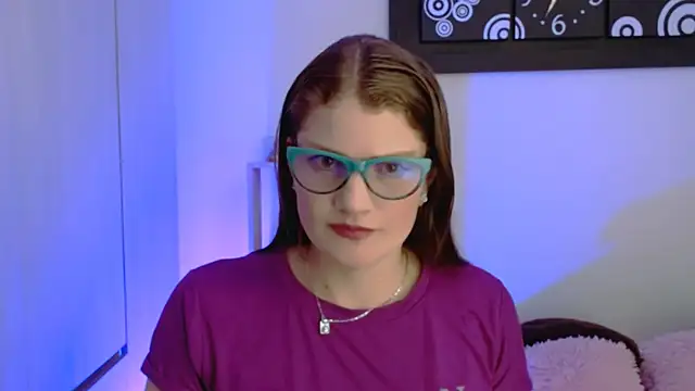 Camila-ventura online show from 05-18-26, 05:52