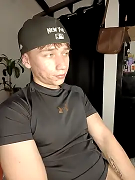 Logan sixxer online show from 09-16-25, 03:51