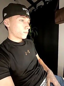 Logan sixxer online show from 09-20-25, 10:44