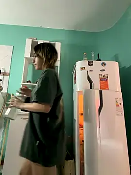 Snapshot of Babylovetiernax chatting on 11-27-25, 05:15 Babylovetiernax online show from 11-27-25, 05:15