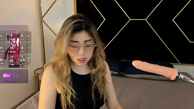 Snapshot of Vale_honny chatting on 09-09-25, 04:23 Vale honny online show from 09-09-25, 04:23
