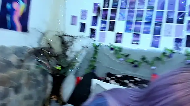 Snapshot of _viollette_ chatting on 02-13-26, 11:56 viollette online show from 02-13-26, 11:56