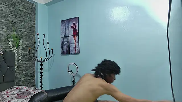 Snapshot of Alex_and_Rose__ chatting on 09-15-25, 01:22 Alex and Rose online show from 09-15-25, 01:22