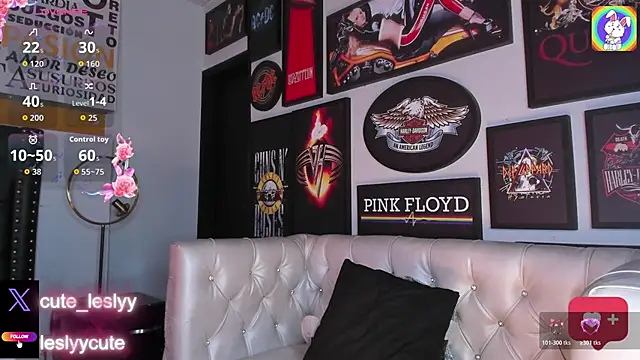 Snapshot of lesly_cutee chatting on 11-19-25, 12:27 lesly cutee online show from 11-19-25, 12:27