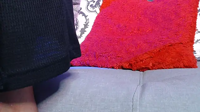 pocahontamoon online show from 04-18-26, 07:58