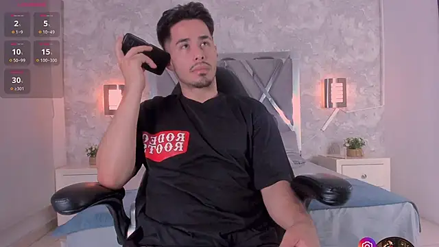 loghan fox online show from 09-09-25, 03:17