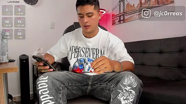  Juanes online show from 10-25-25, 10:26