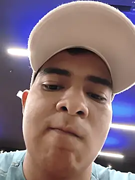 Snapshot of DeivanR_6 chatting on 10-27-25, 09:19 DeivanR 6 online show from 10-27-25, 09:19