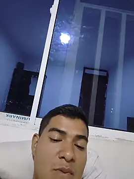 Snapshot of DeivanR_6 chatting on 11-22-25, 04:00 DeivanR 6 online show from 11-22-25, 04:00