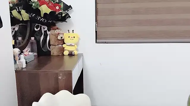 Snapshot of Amelia-babee chatting on 10-21-25, 01:23 Amelia-babee online show from 10-21-25, 01:23