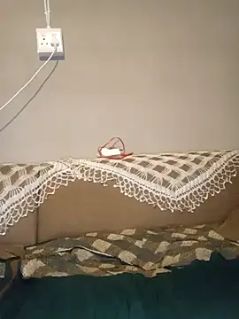 Snapshot of ManInbkack chatting on 10-28-25, 01:47 ManInbkack online show from 10-28-25, 01:47