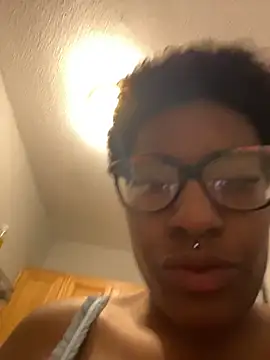 Tu GataLinda online show from 11-22-25, 01:59