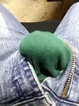 Ajayy01 online show from 10-27-25, 09:02