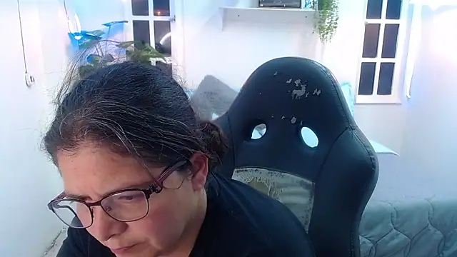 Snapshot of Linda_banks_ chatting on 09-17-25, 09:22 Linda banks online show from 09-17-25, 09:22