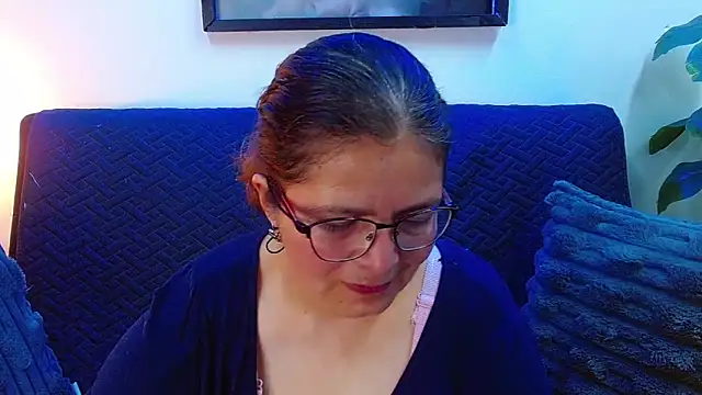 Snapshot of Linda_banks_ chatting on 09-24-25, 01:09 Linda banks online show from 09-24-25, 01:09