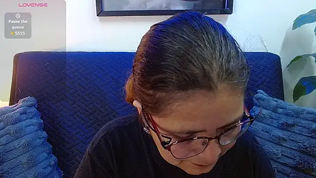 Snapshot of Linda_banks_ chatting on 09-25-25, 01:20 Linda banks online show from 09-25-25, 01:20